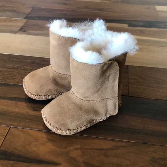 baby uggs size small